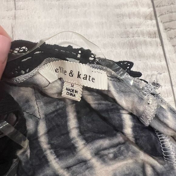 Ella and Kate medium hi low blouse bin s - Picture 5 of 5